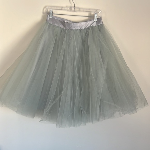 Mint Tulle midi skirt. - Picture 2 of 7